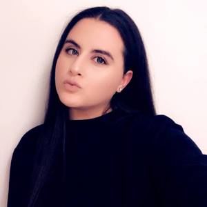 Meet your Posher, Julia